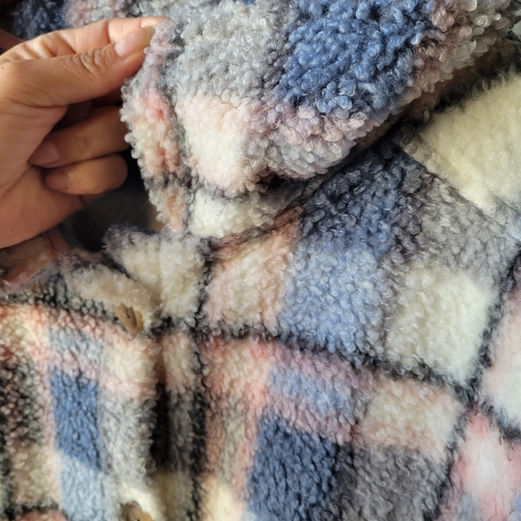 Berkley Jensen Women's Plaid Button-up XL Coat Blue Cream Pink Fuzzy Pockets - Picture 10 of 11
